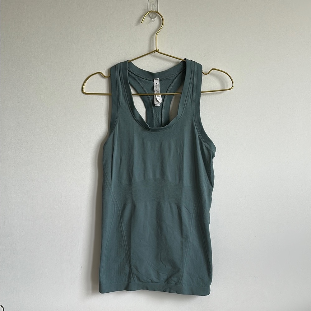 Athleta Momentum Tank SIZE SP